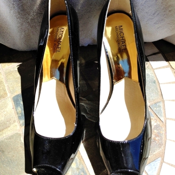 **SOLD**GORGEOUS MK OPEN TOE PATENT LEATHER HIDDEN PLATFORM HEELS SHOES SIZE 11 - Picture 7 of 16